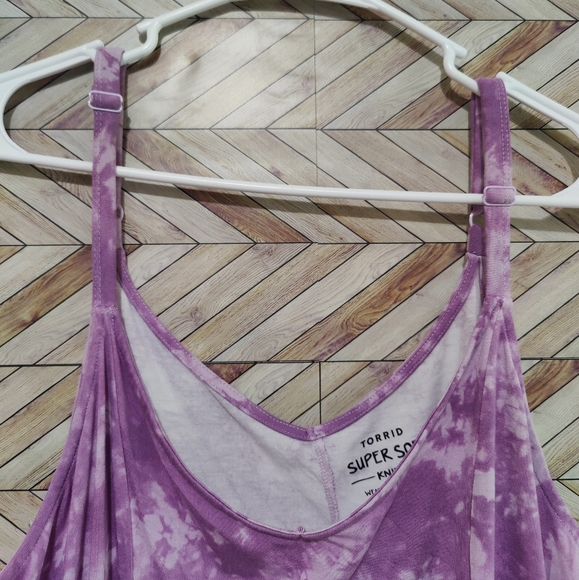 Torrid Super Soft V-Neck Handkerchief Cami - Picture 3 of 6